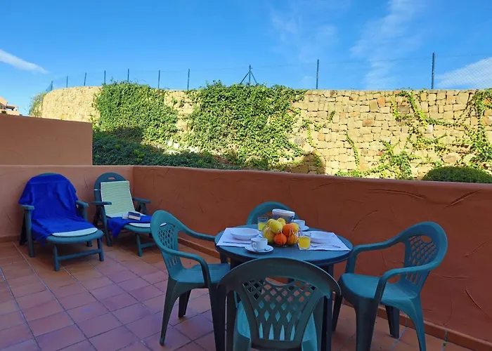 R25 Modern Bright 2 Bedroom Marbella