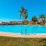 Apartment R25 Modern Bright 2 Bedroom *