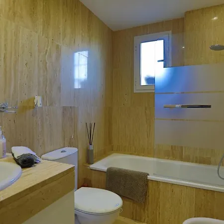 R25 Modern Bright 2 Bedroom * Марбелья