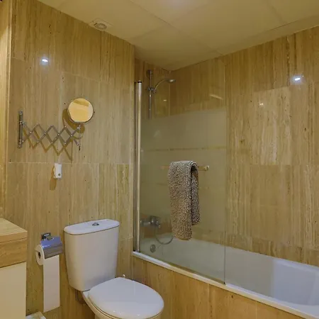 R25 Modern Bright 2 Bedroom * מארבלה