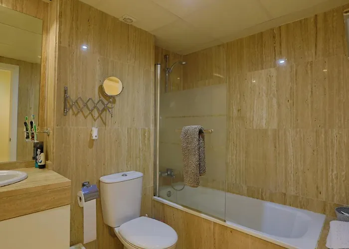 R25 Modern Bright 2 Bedroom * Marbella